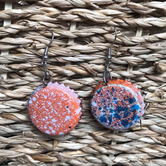 Eco friendly handmade bottle cap earrings - Picture 2 of 2